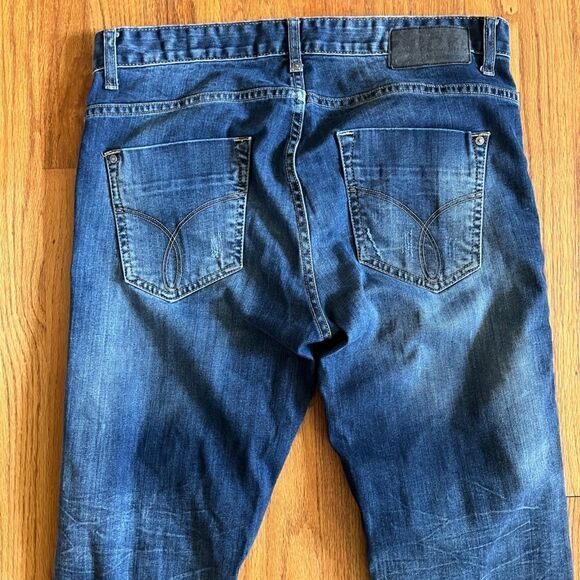 CALVIN KLEIN Straight Distressed Blue Jeans | Size 34 x 32 - Picture 5 of 10